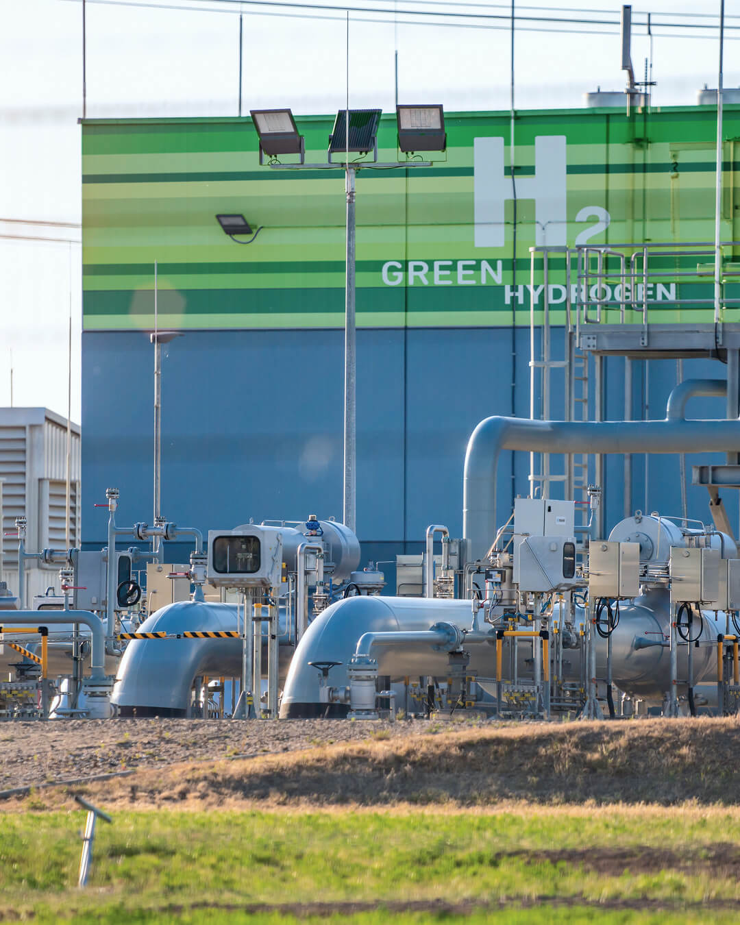 Hydrogen fuel station – high-pressure piping and process equipment 